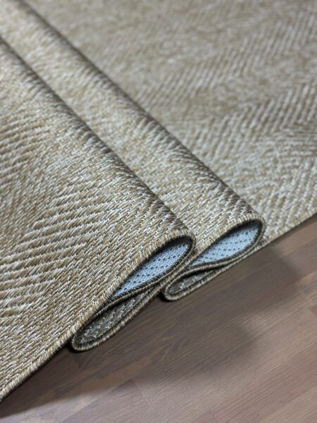 Sisal Serisi Koyu Bej Kaymaz Tabanlı Yıkanabilir Dokuma Halı EM-E901