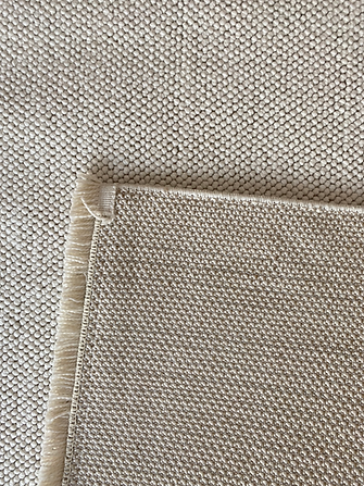 Amore Serisi Beyaz Bukle Dokuma Toz Vermez Makine Halısı EK-0258