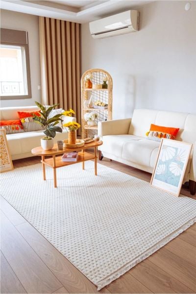 Lafel Serisi Krem Renk Yumuşak Dokulu Makine Halısı C-2110