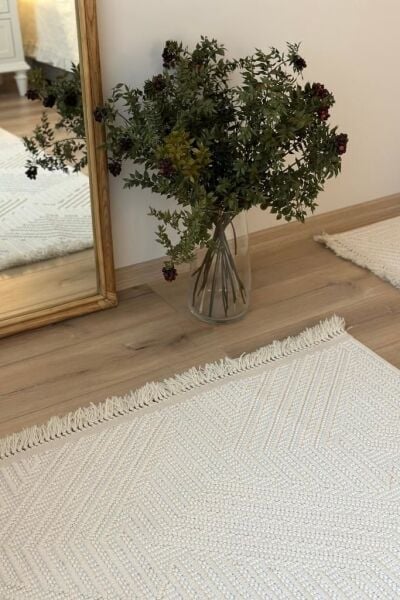 Amore Serisi Ekru Yumuşak Makine Halısı AP-8591