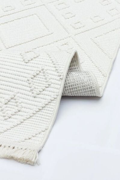 Amore Serisi Ekru Yumuşak Makine Halısı AP-8561