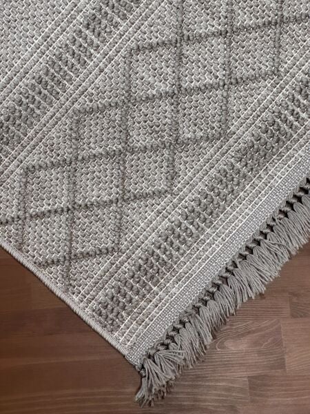 Amore Serisi Gri Renk Yumuşak Dokuma Makine Halısı EM-E606