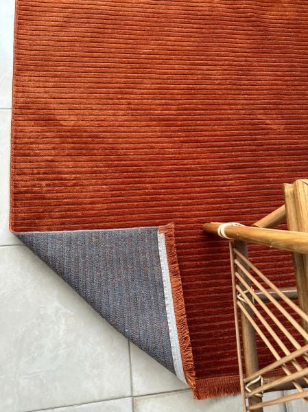 Ada Serisi Kiremit Renk Yıkanabilir Şönil Dokuma Halı GA-3230