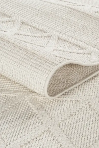 Amore Serisi Krem Renk Yumuşak Dokuma Makine Halısı EM-E610