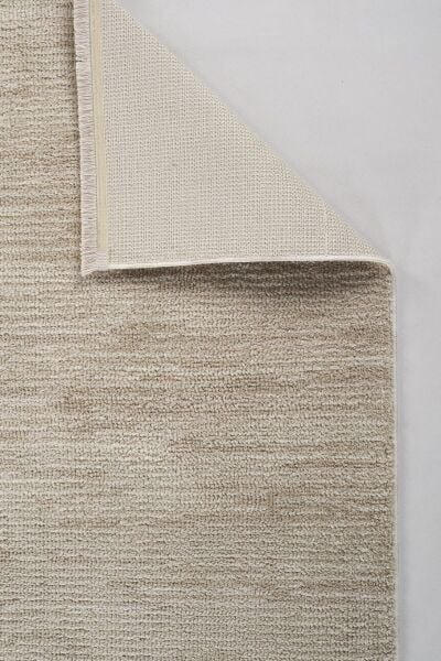 Peru Serisi Bej Renk Yumuşak Dokulu Makine Halısı AP-8422